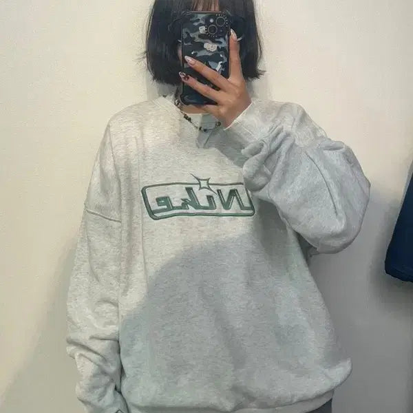 [BUNJANG] Nike Club Oversized Crewneck Sweatshirt / 미디움 나이키 클럽 오버사이즈 크루넥 스웨트셔츠 버치 헤더 바이코스탈