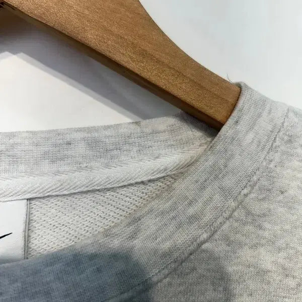 [BUNJANG] Nike Club Oversized Crewneck Sweatshirt / 미디움 나이키 클럽 오버사이즈 크루넥 스웨트셔츠 버치 헤더 바이코스탈