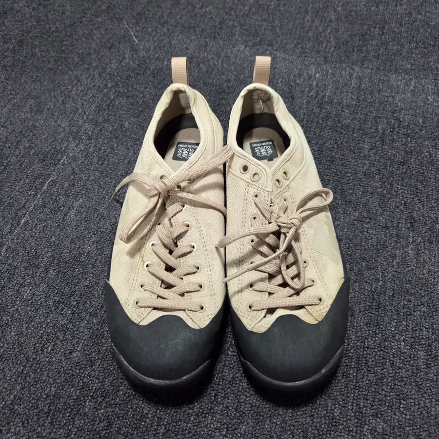 [BUNJANG] Kolon Sport Move Canvas Outdoor Sneakers / 코오롱스포츠 무브 캔버스 아웃도어 스니커즈 250 26041718