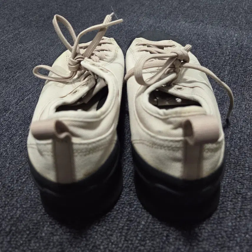 [BUNJANG] Kolon Sport Move Canvas Outdoor Sneakers / 코오롱스포츠 무브 캔버스 아웃도어 스니커즈 250 26041718