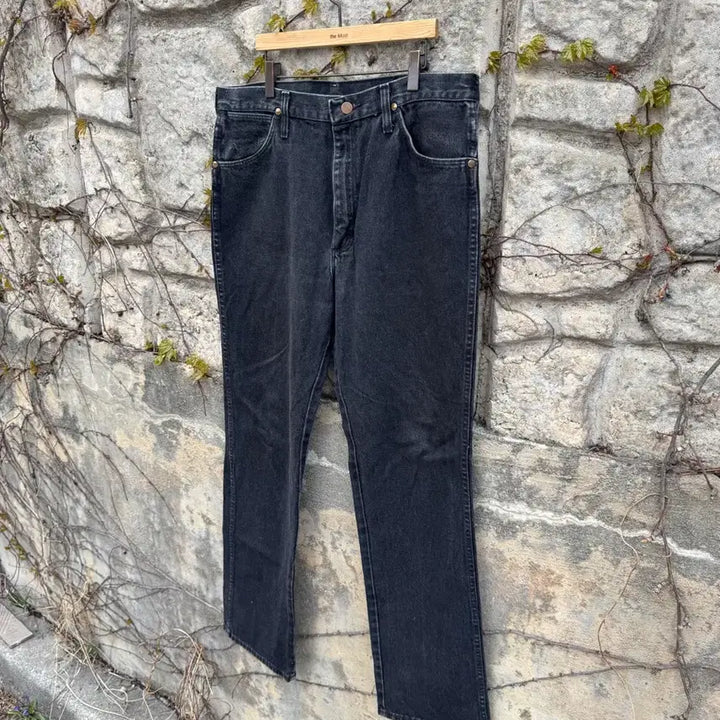 [BUNJANG] Wrangler 936 Black Cowboy Cut Denim Pants / 90s 랭글러 빈티지 936 블랙 카우보이컷 데님 팬츠 35 517