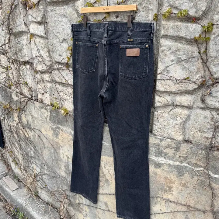 [BUNJANG] Wrangler 936 Black Cowboy Cut Denim Pants / 90s 랭글러 빈티지 936 블랙 카우보이컷 데님 팬츠 35 517