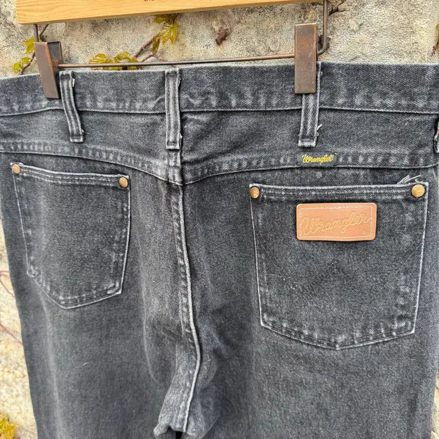 [BUNJANG] Wrangler 936 Black Cowboy Cut Denim Pants / 90s 랭글러 빈티지 936 블랙 카우보이컷 데님 팬츠 35 517