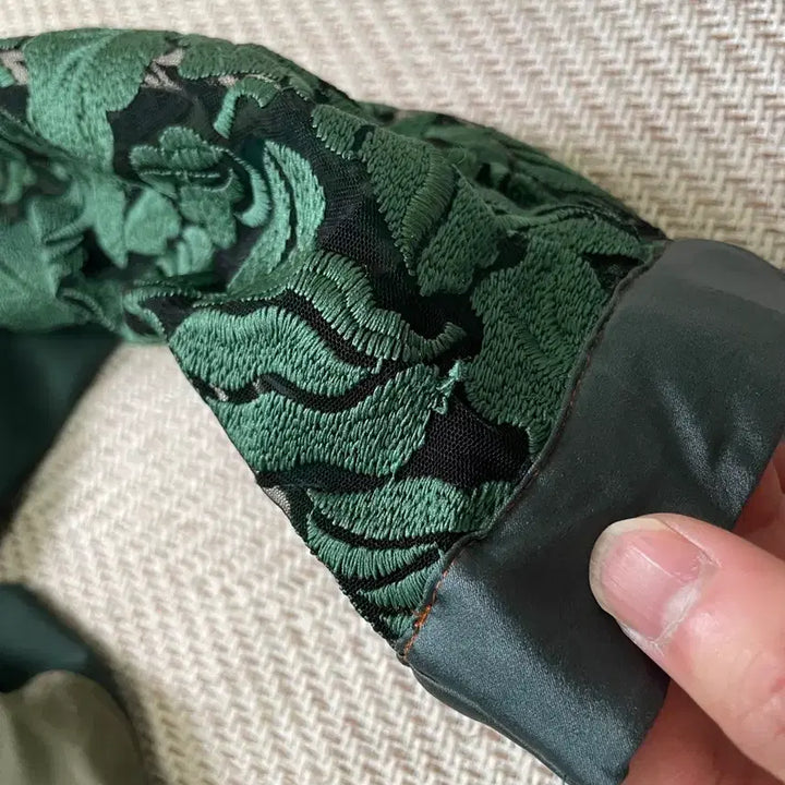 [BUNJANG] Rosier Floral Lace Sleeve Zip-up Jacket / 빈티지 Rosier 플로럴 레이스 슬리브 배색 집업 자켓