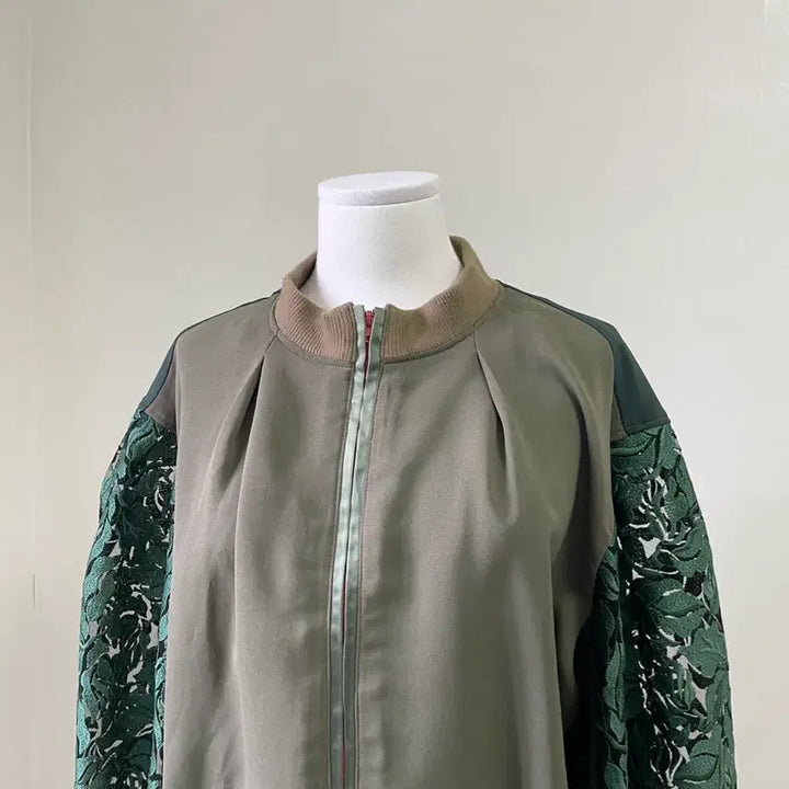 [BUNJANG] Rosier Floral Lace Sleeve Zip-up Jacket / 빈티지 Rosier 플로럴 레이스 슬리브 배색 집업 자켓