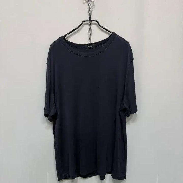 [SOLD OUT] Theory 검정 반팔 티셔츠