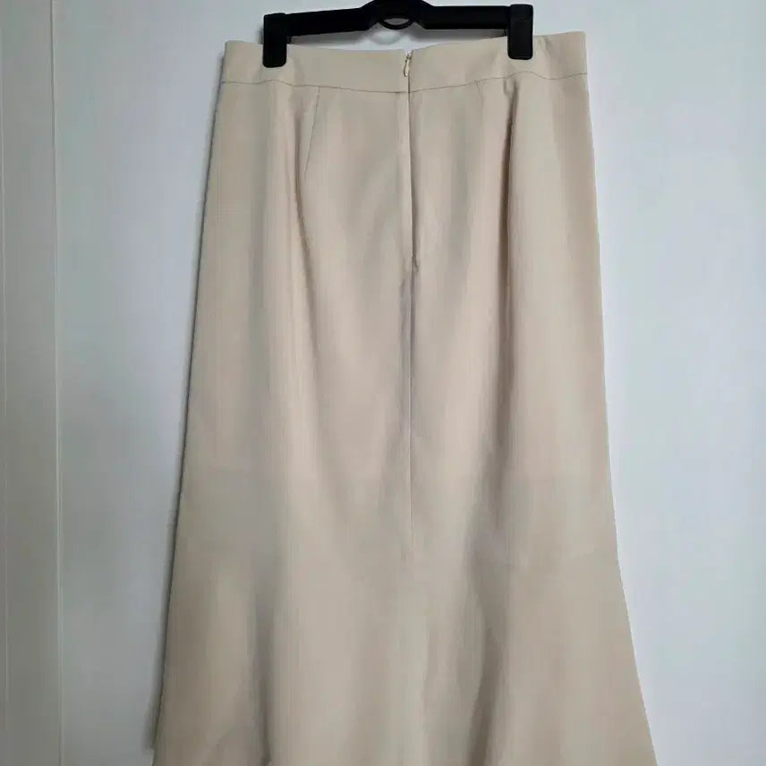 [SOLD OUT] 듀엘 버튼 포인트 스커트 66사이즈