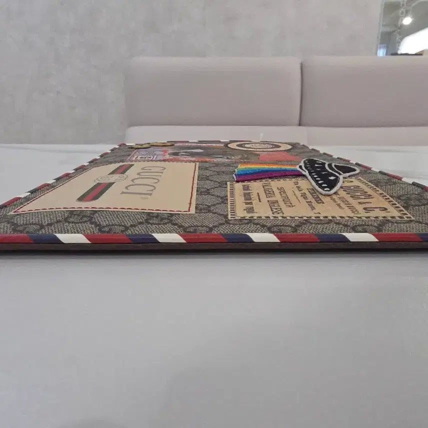 [BUNJANG] Gucci GG Supreme Courrier Patch Clutch Bag / 구찌 GG수프림 쿠리에 패치 클러치백 145431790