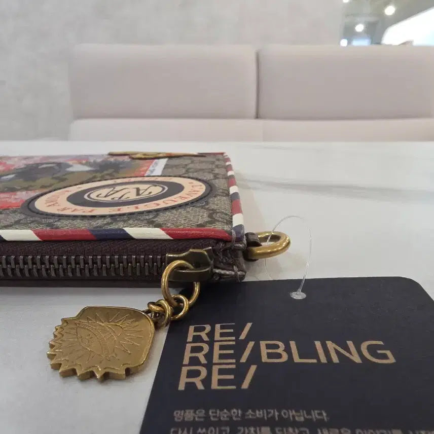 [BUNJANG] Gucci GG Supreme Courrier Patch Clutch Bag / 구찌 GG수프림 쿠리에 패치 클러치백 145431790