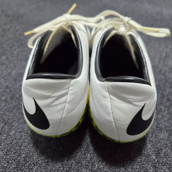 [BUNJANG] Nike Hypervenom Finish Soccer Cleats / 나이키 하이퍼베놈 피니쉬 축구화 250 26041720