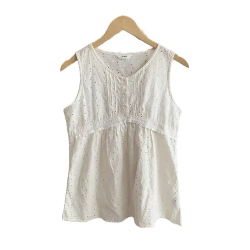 [BUNJANG] Vintage Punch Lace Sleeveless Top / [빈티지] 모리걸 펀칭 레이스 민소매 나시