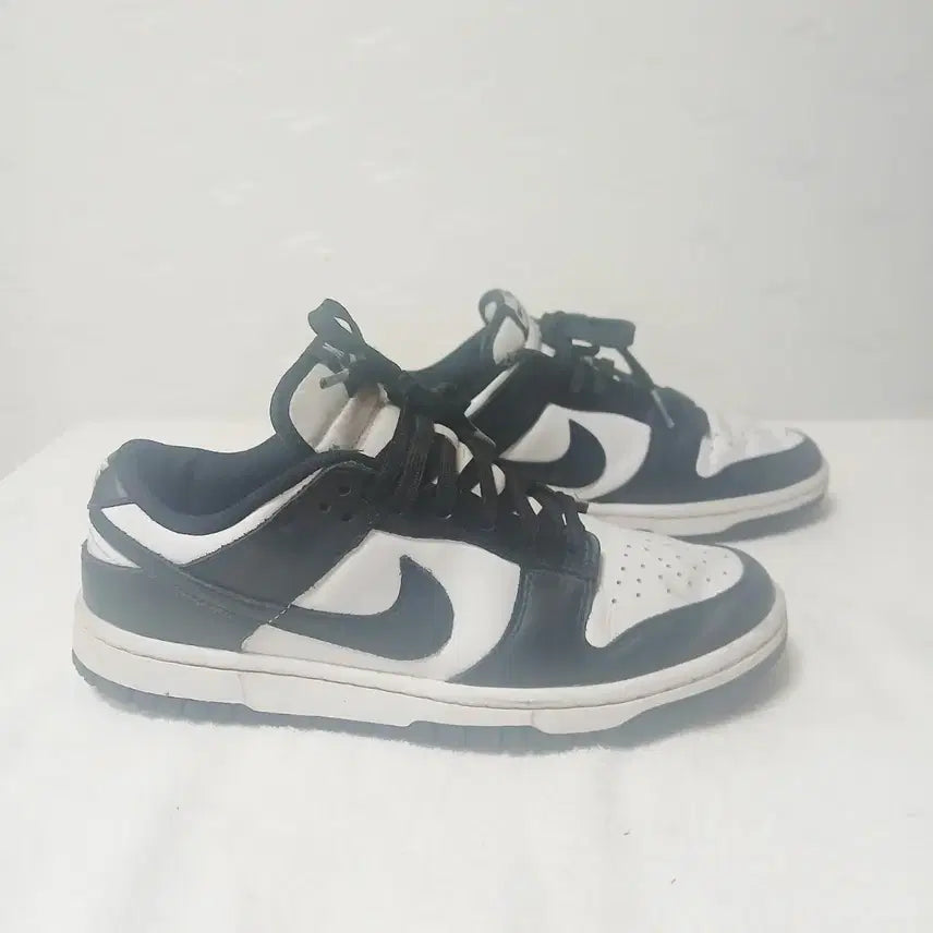 [SOLD OUT] (35) 나이키스니커즈 240mm