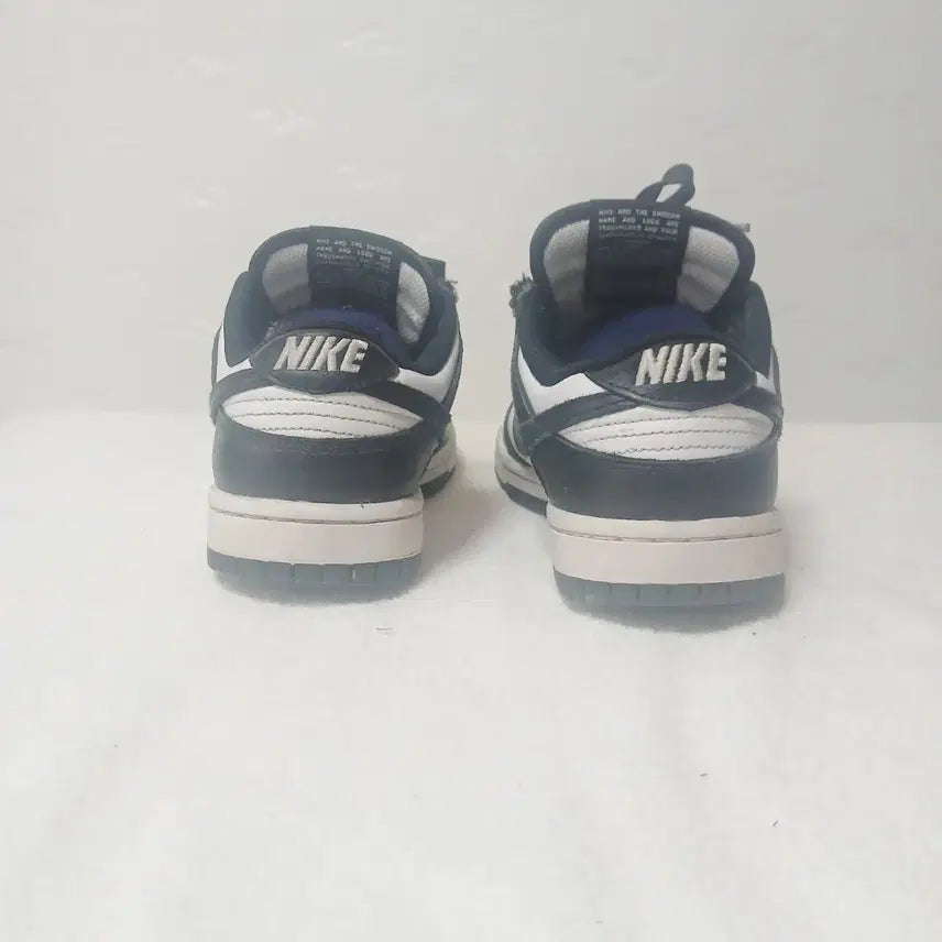 [SOLD OUT] (35) 나이키스니커즈 240mm