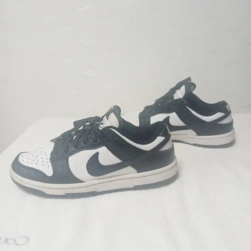[SOLD OUT] (35) 나이키스니커즈 240mm