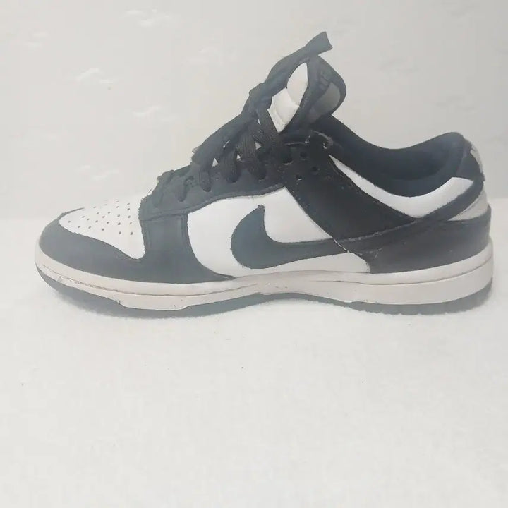 [SOLD OUT] (35) 나이키스니커즈 240mm