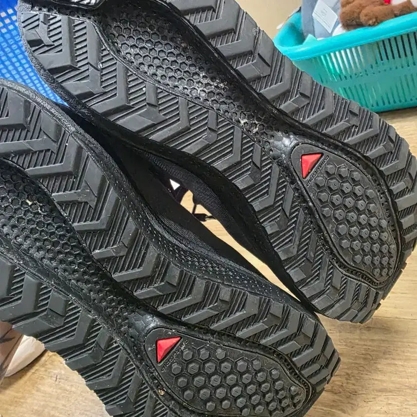 [BUNJANG] Salomon Gore-Tex Hiking Shoes / 살로몬 등산화 블랙 고어텍스 운동화