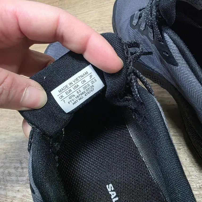 [BUNJANG] Salomon Gore-Tex Hiking Shoes / 살로몬 등산화 블랙 고어텍스 운동화