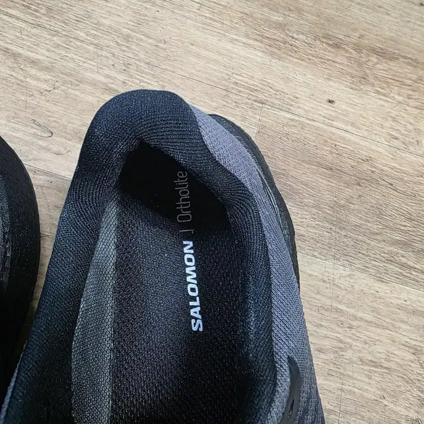 [BUNJANG] Salomon Gore-Tex Hiking Shoes / 살로몬 등산화 블랙 고어텍스 운동화