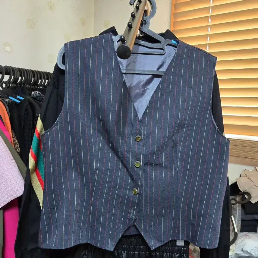 [BUNJANG] Black Striped Point Shirt / 스트라이프 포인트 블랙 셔츠