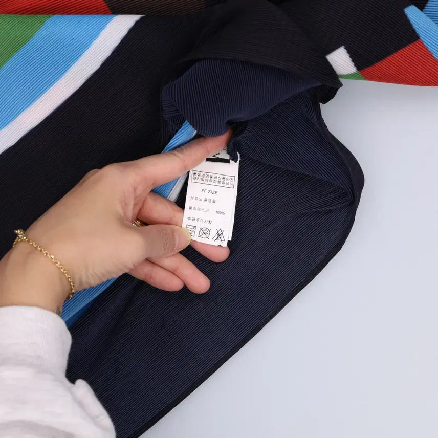 [BUNJANG] FF Plara Pleats Blouse T-Shirt / FF 플라라 플리츠 블라우스 티셔츠 0417H1