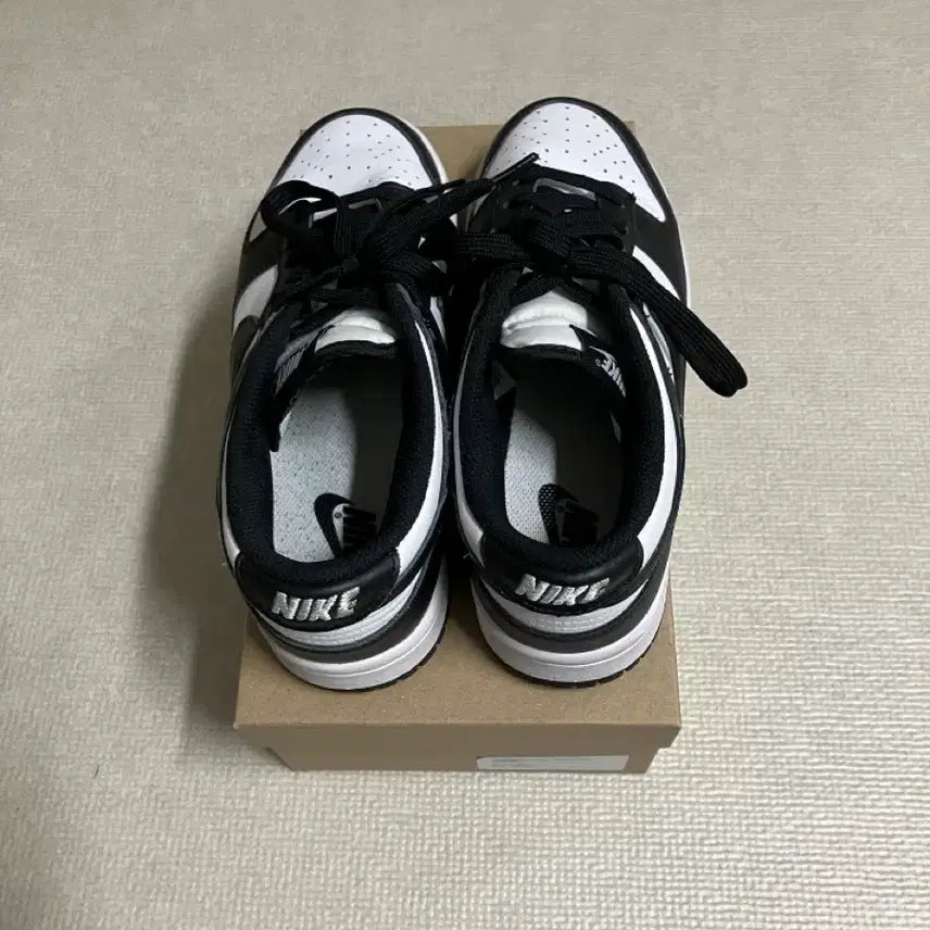 [SOLD OUT] 나이키 덩크 로우 범고래 240