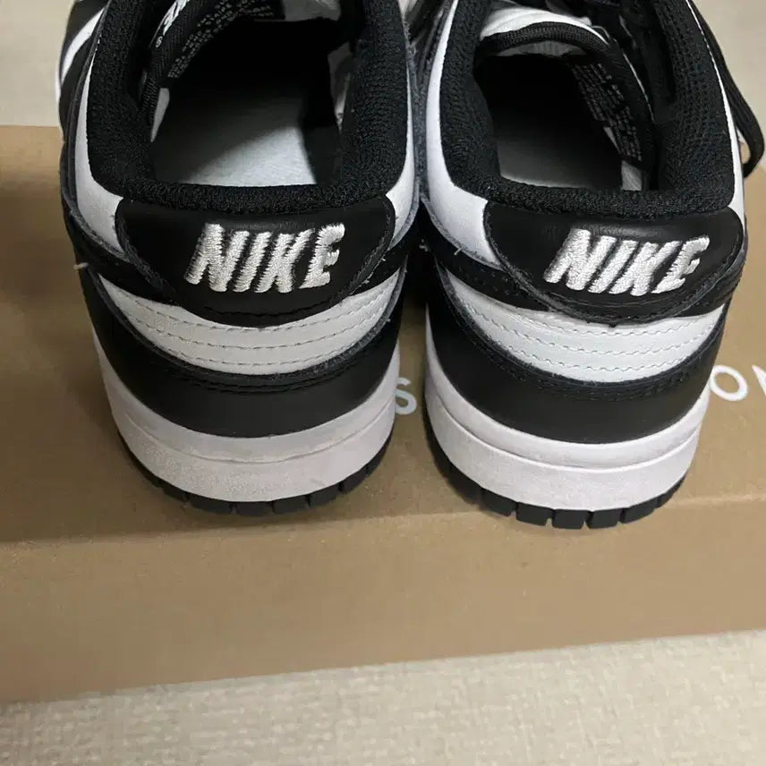[SOLD OUT] 나이키 덩크 로우 범고래 240