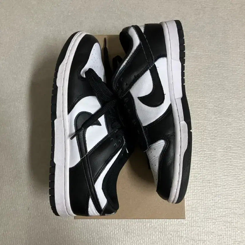 [SOLD OUT] 나이키 덩크 로우 범고래 240