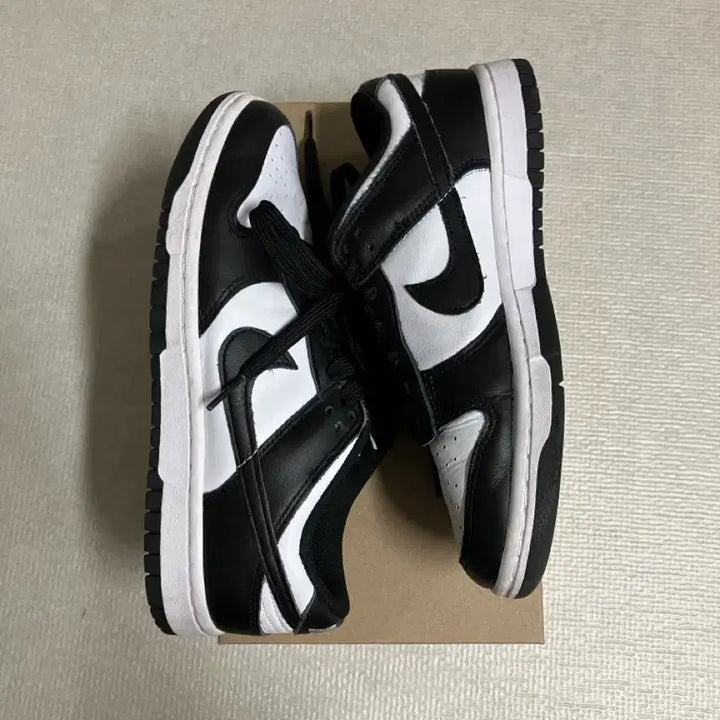 [SOLD OUT] 나이키 덩크 로우 범고래 240