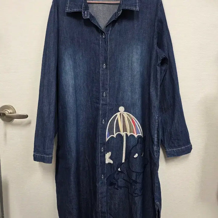 [BUNJANG] Moomin Embroidered Denim Shirt Dress / 무민 자수 데님 셔츠 원피스
