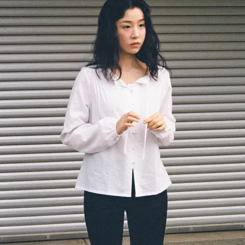 [BUNJANG] Andneeds Planet Pintuck Blouse (White) / Andneeds Planet Pintuck Blouse (White)