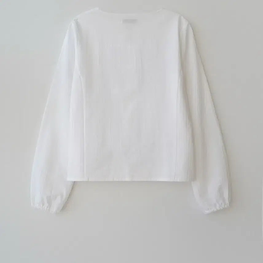 [BUNJANG] Andneeds Planet Pintuck Blouse (White) / Andneeds Planet Pintuck Blouse (White)