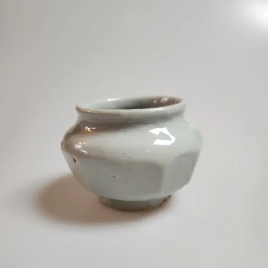 [BUNJANG] Joseon Dynasty White Porcelain Octagonal Vase / 골동품 조선시대 후기 조선백자 다각호