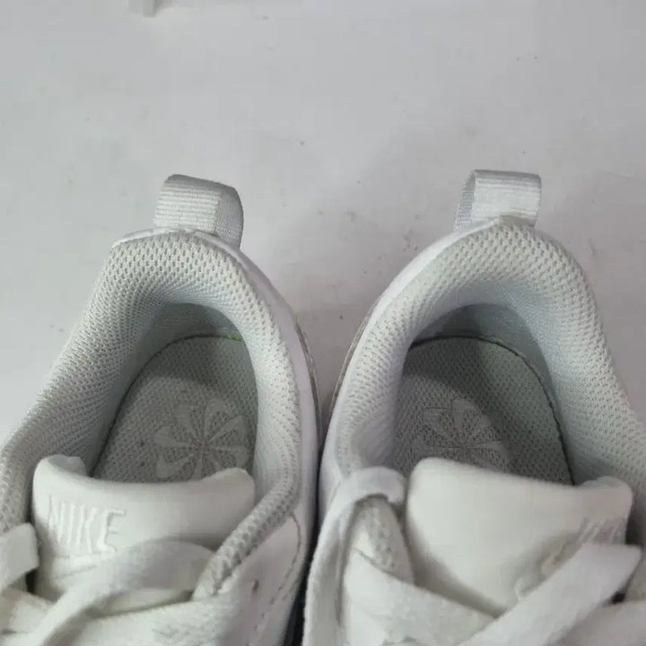 [BUNJANG] Nike Court Borough Vintage Sneakers (White) / 효자빈티지 230 나이키 코트 버로우 화이트