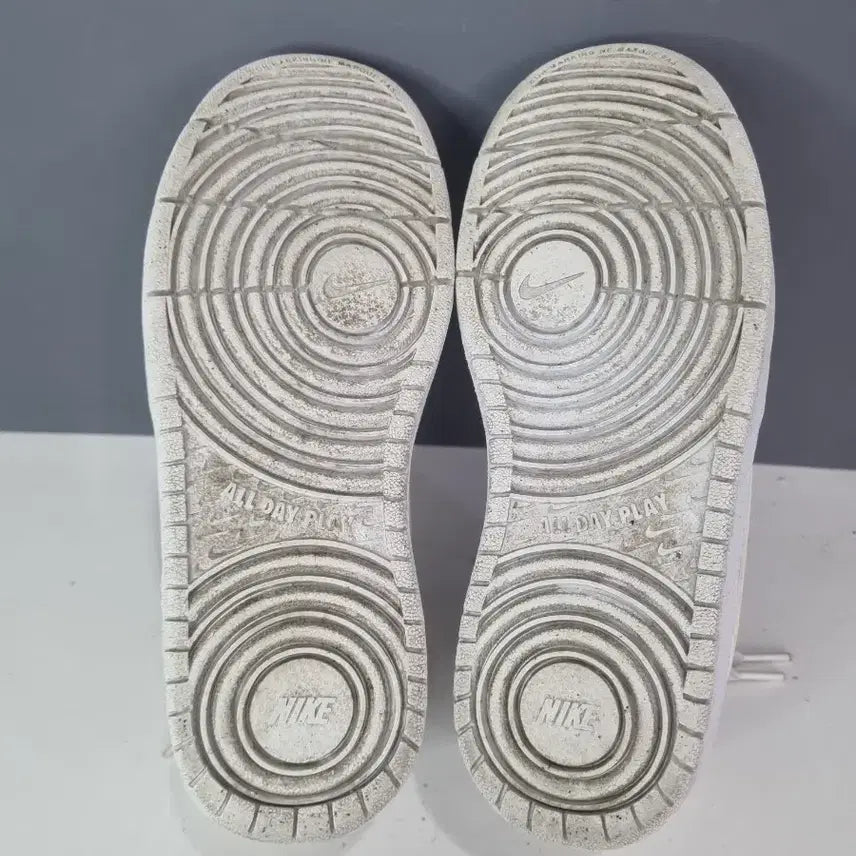 [BUNJANG] Nike Court Borough Vintage Sneakers (White) / 효자빈티지 230 나이키 코트 버로우 화이트
