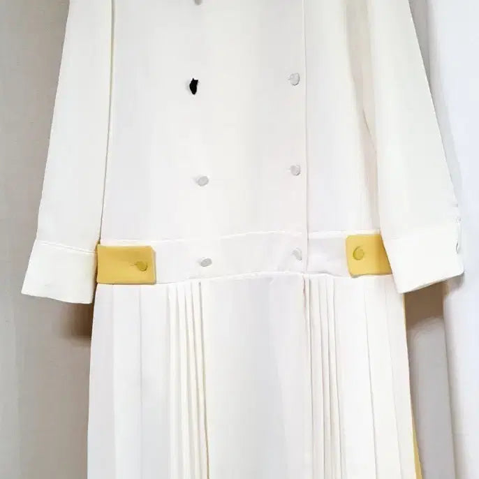 [SOLD OUT] 럭키슈에뜨 배샠카라 플리츠 원피스