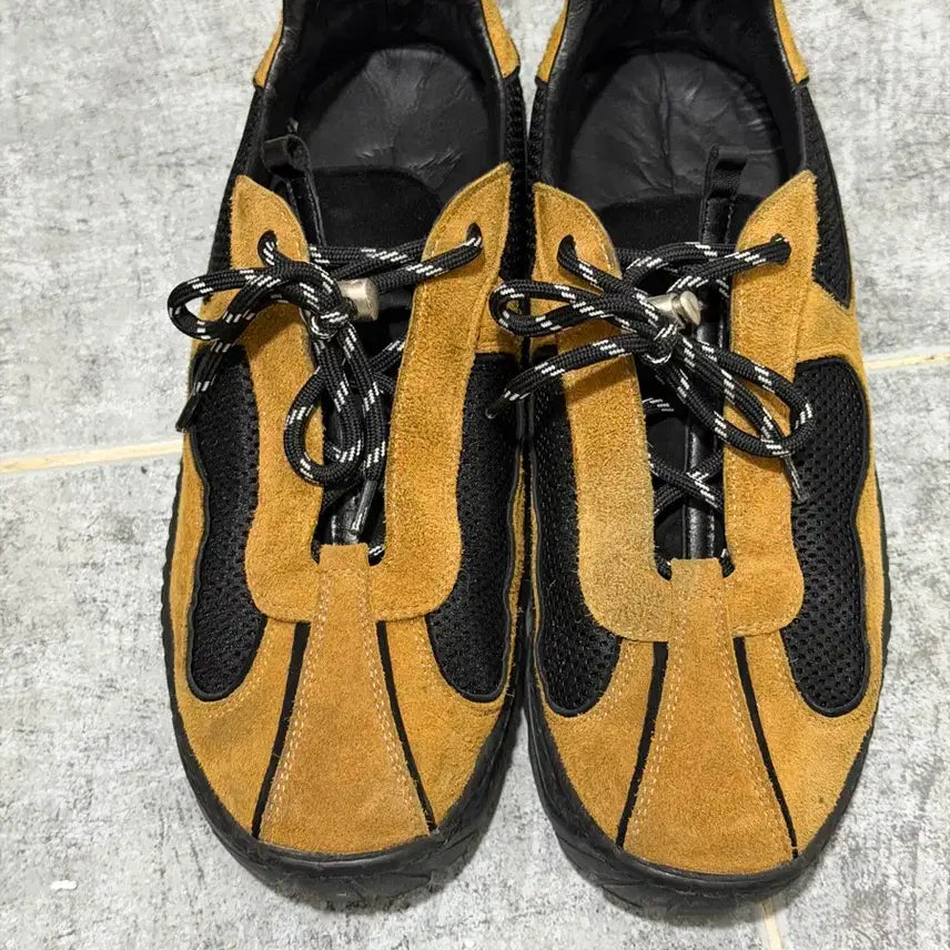 [BUNJANG] DV Hike Trackers 04 Sneakers / 데베시용 DV HIKE TRACKERS 04 스니커즈 270팝니다