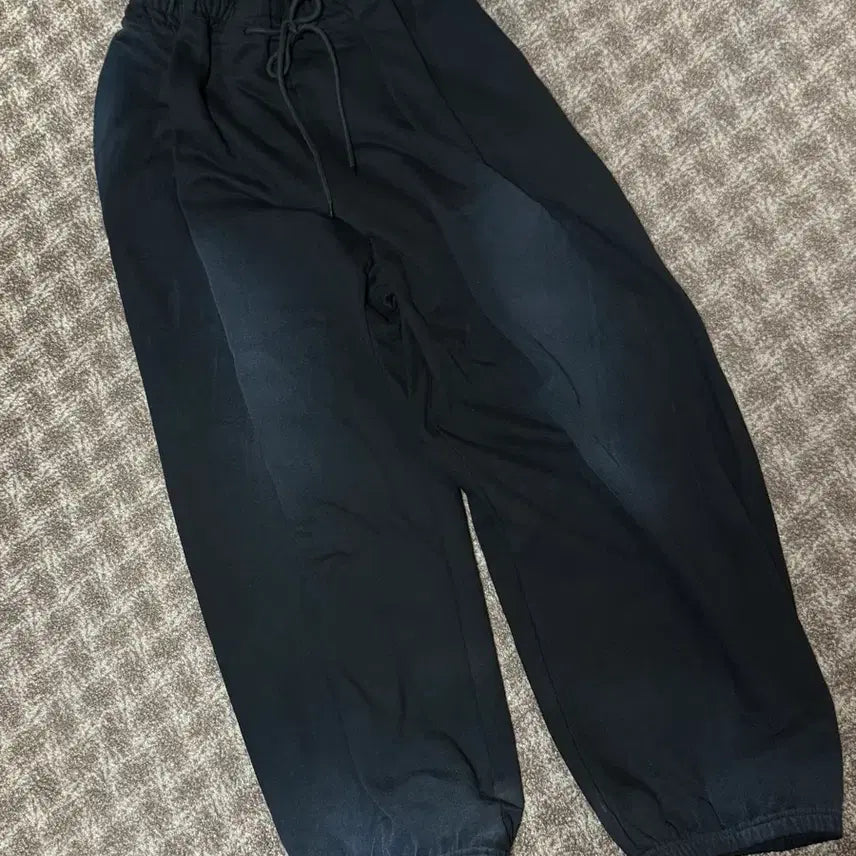 [BUNJANG] LCDC Washed Spray Sweat Pants / LCDC 워시드 스프레이 스웻 팬츠