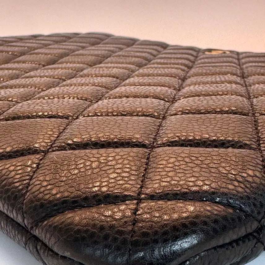 [SOLD OUT] 샤넬 클래식 캐비어 클러치 금장 라지 정품 상태좋음