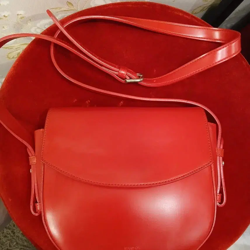 [BUNJANG] Stand Oil Red Crossbody Bag / 스탠드오일 레드 크로스백