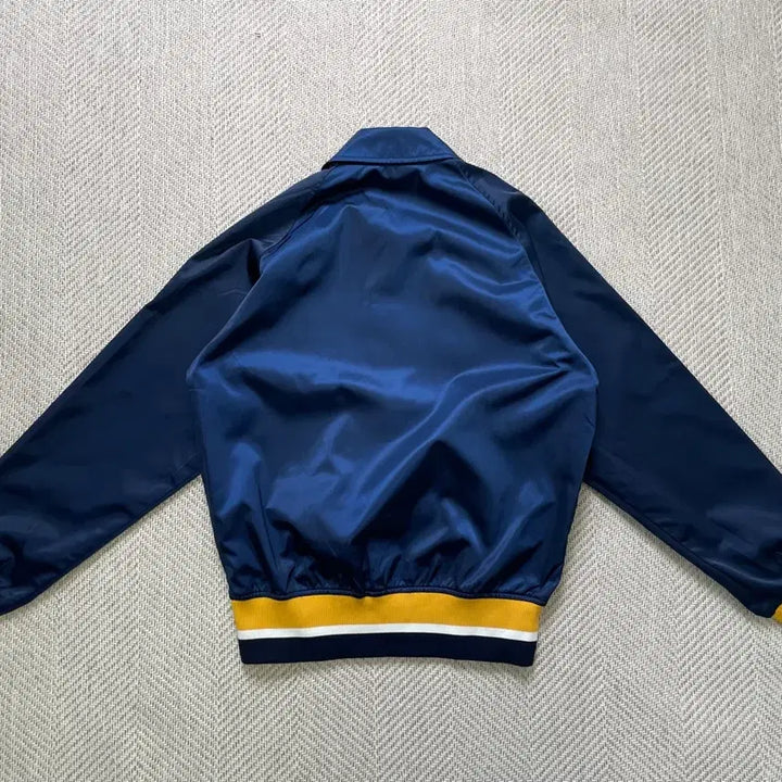 [BUNJANG] Descente Baseball Team Logo Coach Jacket / 9~00s 데상트 베이스볼 팀 로고 스냅버튼 코치 자켓