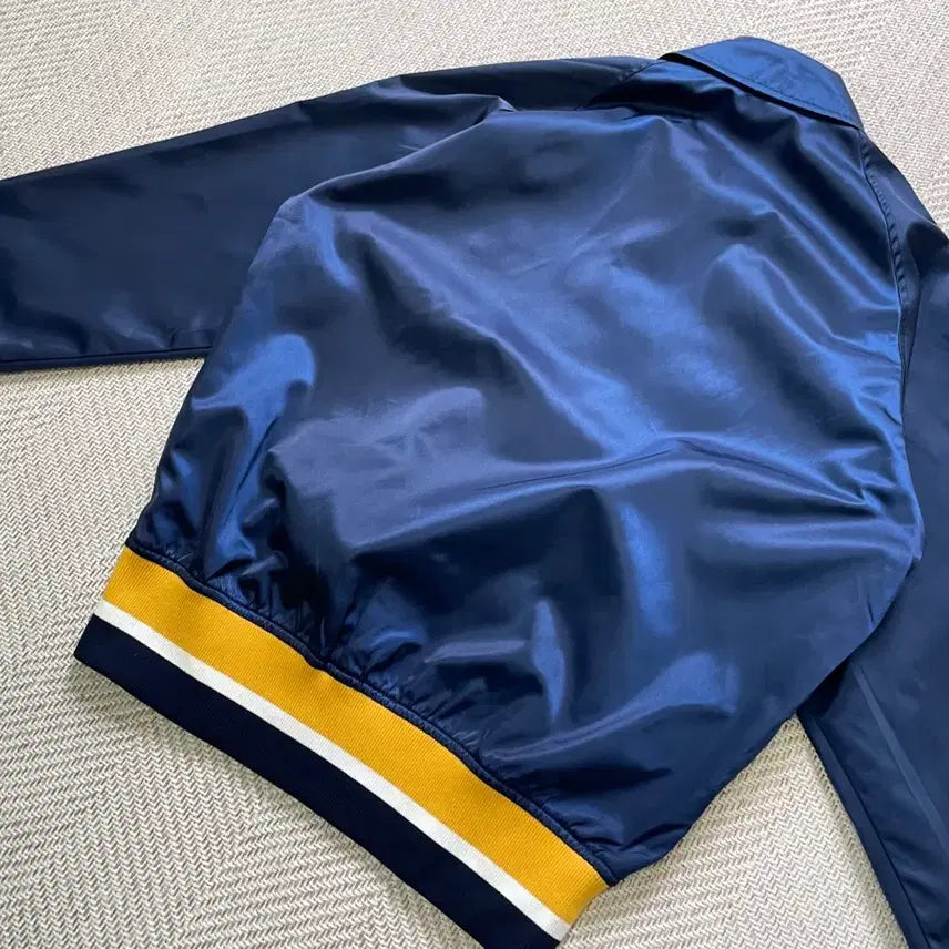 [BUNJANG] Descente Baseball Team Logo Coach Jacket / 9~00s 데상트 베이스볼 팀 로고 스냅버튼 코치 자켓