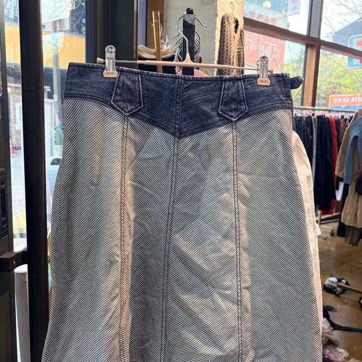 [BUNJANG] Armani Exchange Denim Stripe Mini Skirt / 아르마니 익스체인지 데님 스트라이프 미니스커트