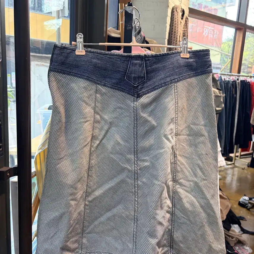 [BUNJANG] Armani Exchange Denim Stripe Mini Skirt / 아르마니 익스체인지 데님 스트라이프 미니스커트