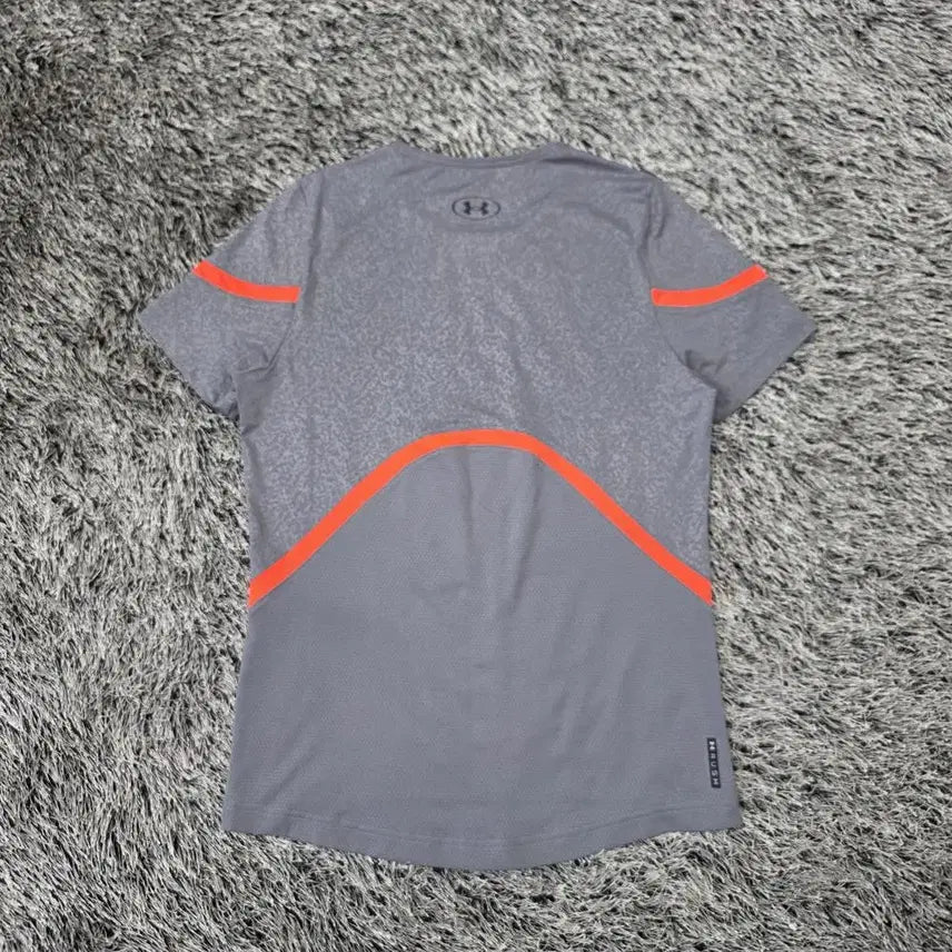 [BUNJANG] Under Armour Embossed Short Sleeve T-shirt (Men&
