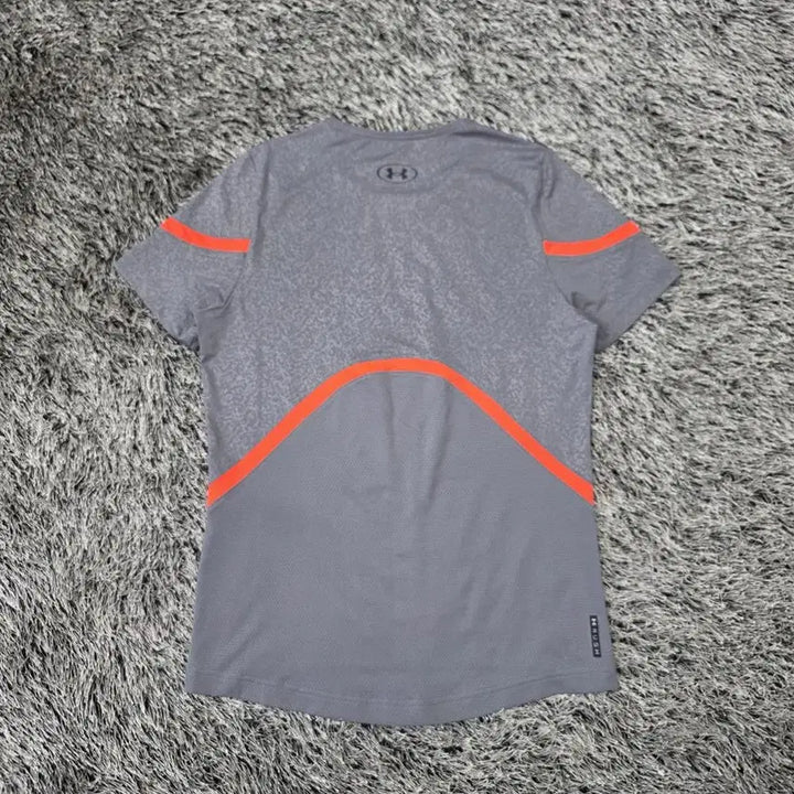 [BUNJANG] Under Armour Embossed Short Sleeve T-shirt (Men&
