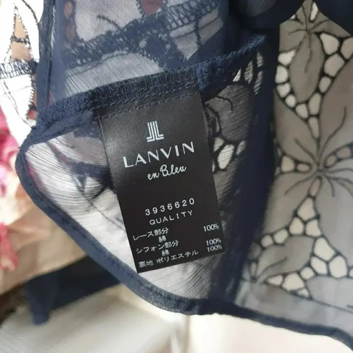 [BUNJANG] LANVIN Cotton Flower Guipure Lace Crop Top Blouse / LANVIN 랑방 플라워 기퓌르레이스 시어코튼 크롭 블라우스 한섬