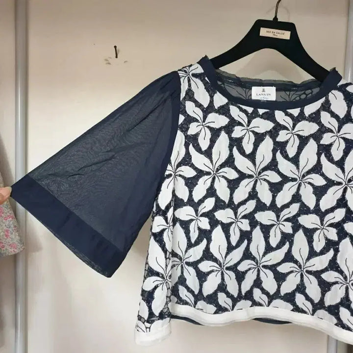 [BUNJANG] LANVIN Cotton Flower Guipure Lace Crop Top Blouse / LANVIN 랑방 플라워 기퓌르레이스 시어코튼 크롭 블라우스 한섬
