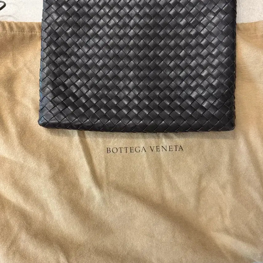 [SOLD OUT] 보테가베네타 남성용 크로스백