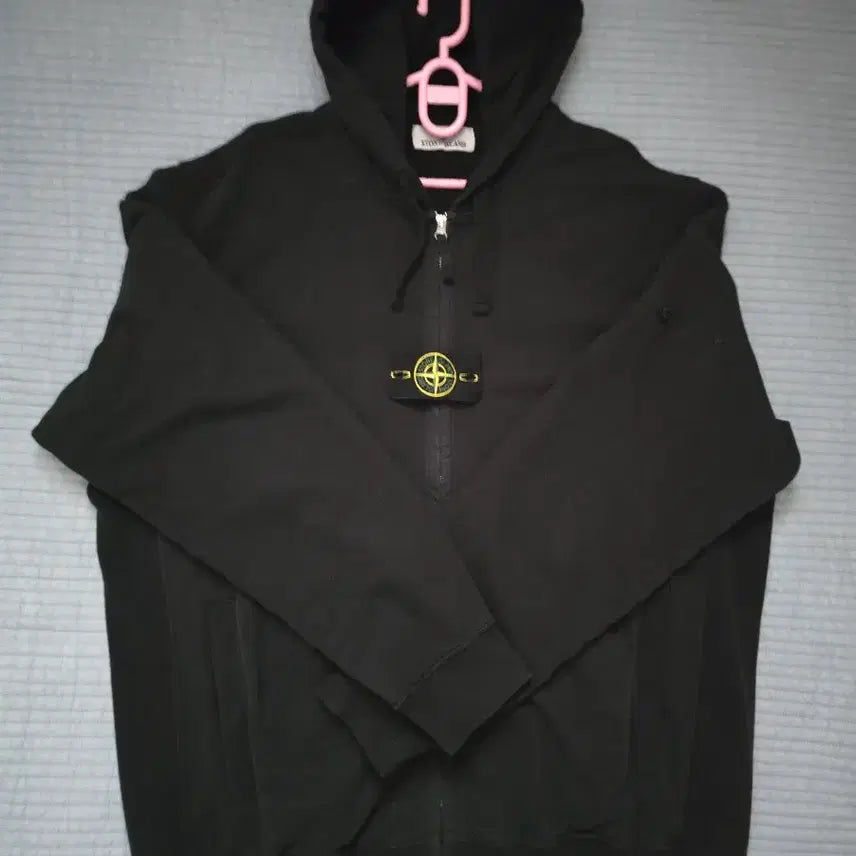 [SOLD OUT] (25FW/새상품급)스톤아일랜드 블랙  후드집업 XXL 급처
