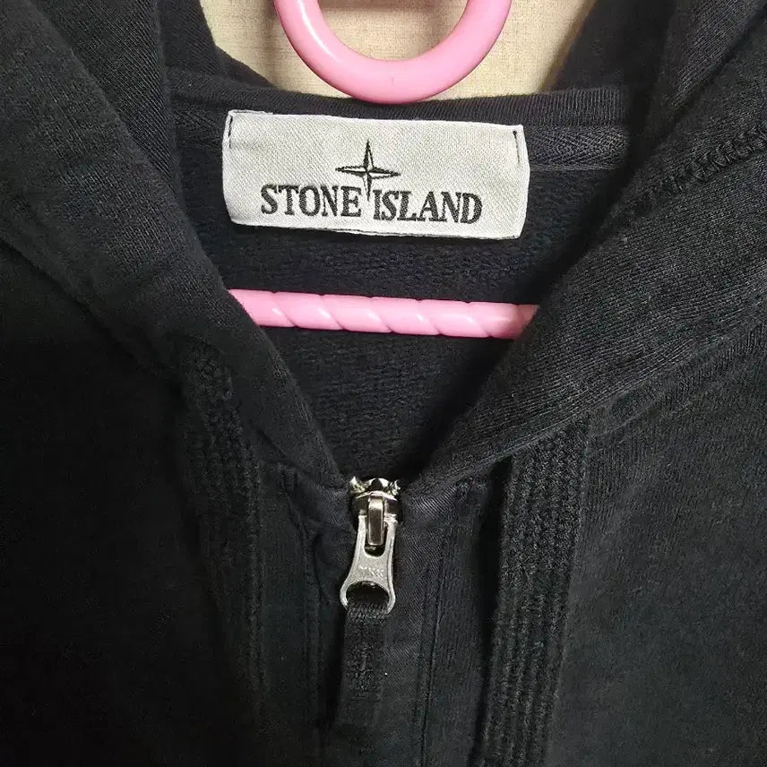 [SOLD OUT] (25FW/새상품급)스톤아일랜드 블랙  후드집업 XXL 급처